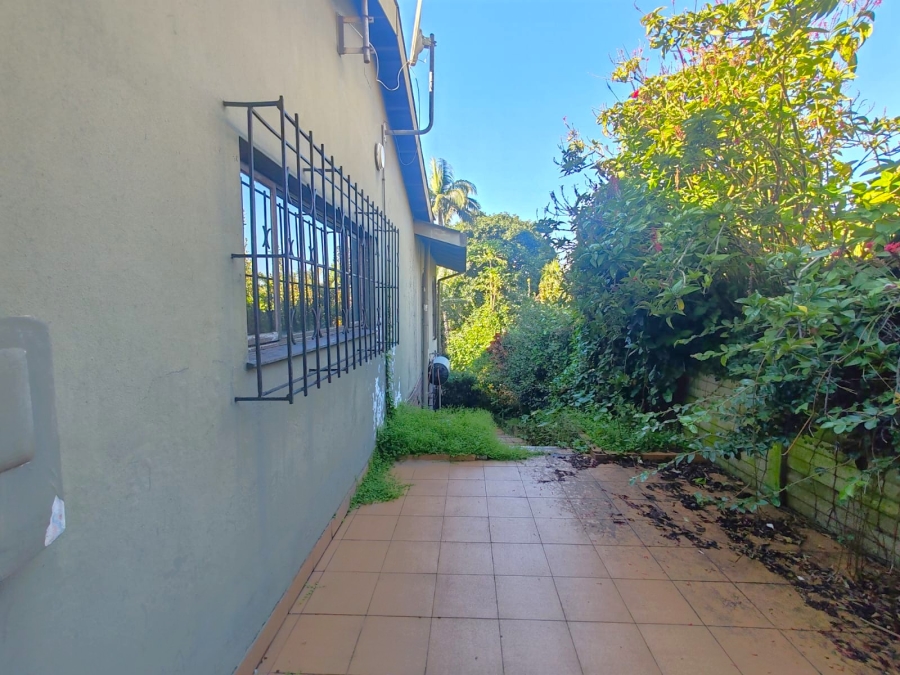 7 Bedroom Property for Sale in Uvongo KwaZulu-Natal