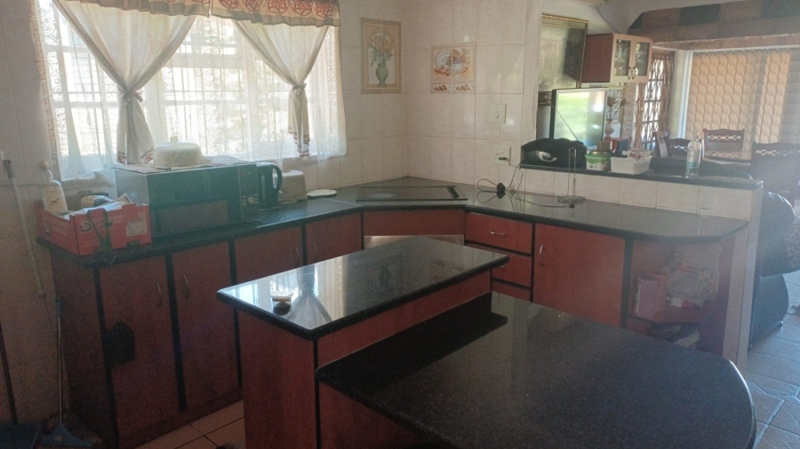 3 Bedroom Property for Sale in Ocean View KwaZulu-Natal