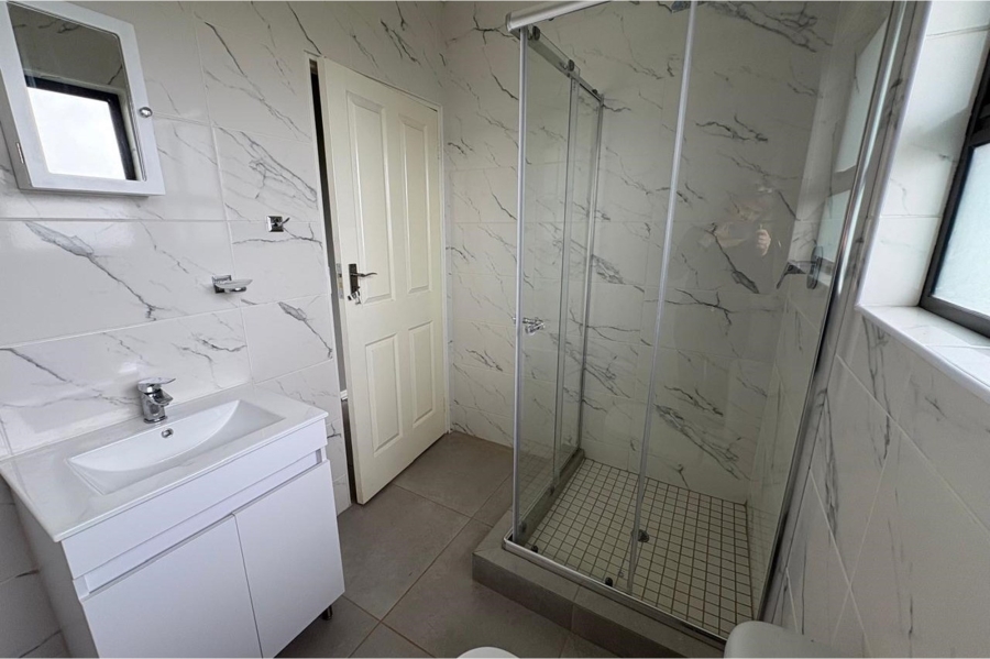 3 Bedroom Property for Sale in Sunnyridge KwaZulu-Natal