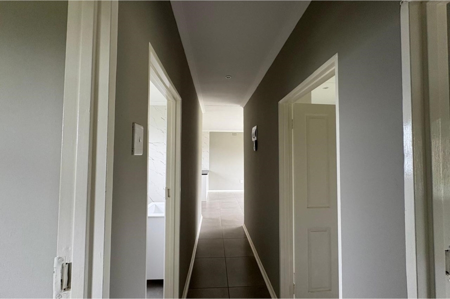 4 Bedroom Property for Sale in Sunnyridge KwaZulu-Natal