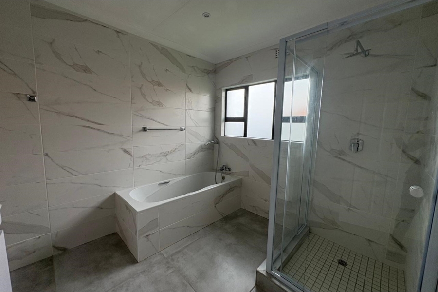 4 Bedroom Property for Sale in Sunnyridge KwaZulu-Natal
