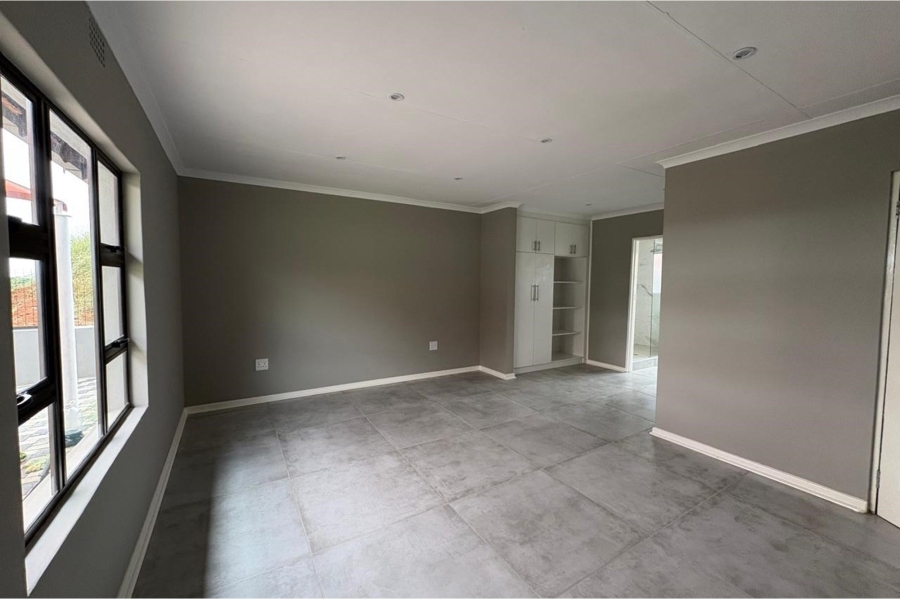 4 Bedroom Property for Sale in Sunnyridge KwaZulu-Natal