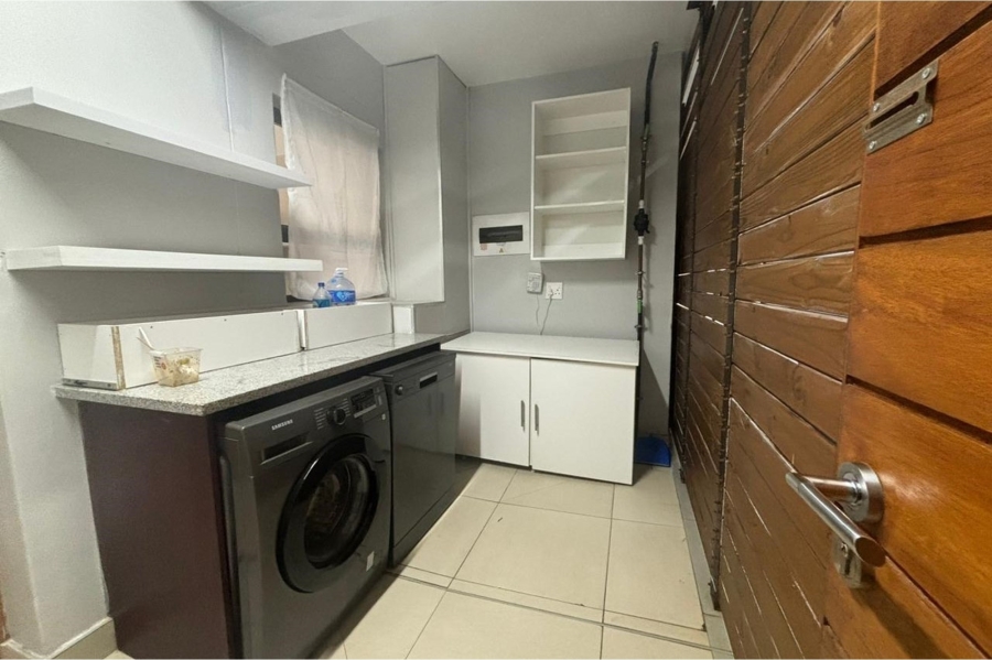 To Let 1 Bedroom Property for Rent in New Town Centre KwaZulu-Natal