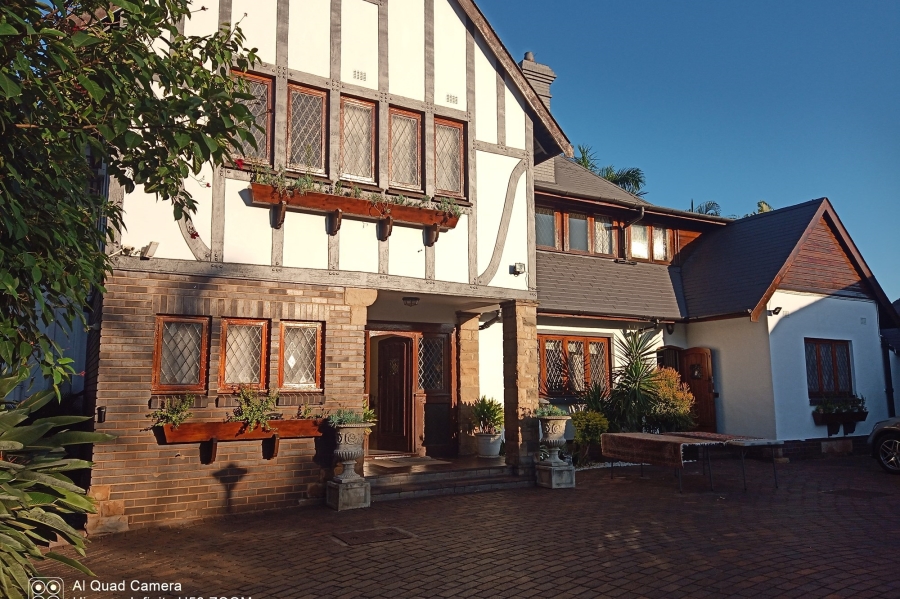 9 Bedroom Property for Sale in Morningside KwaZulu-Natal