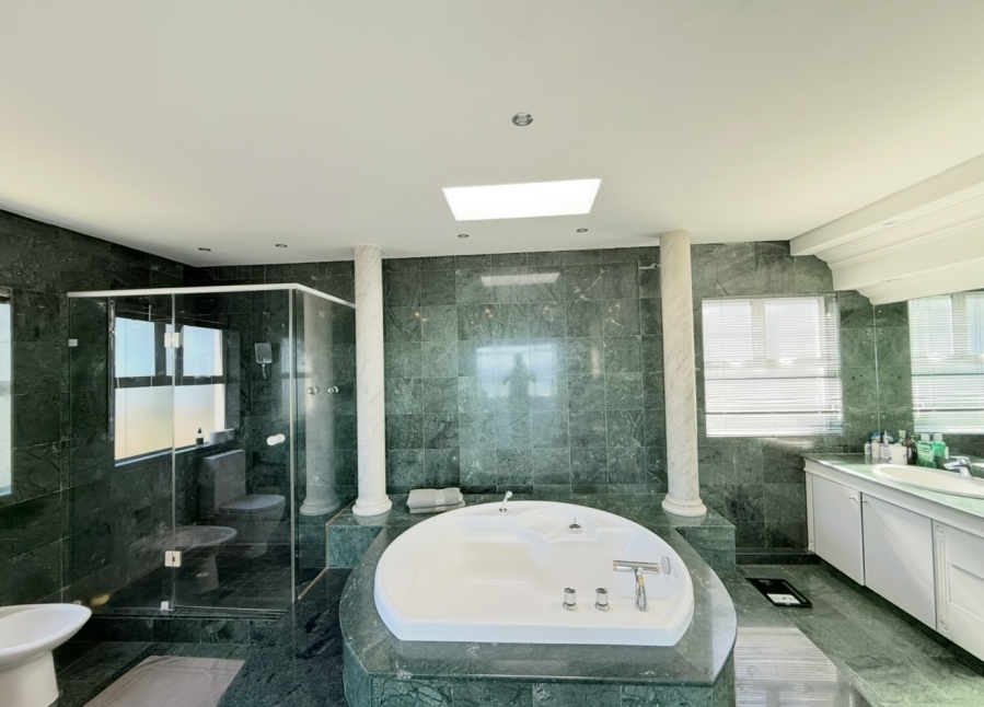 4 Bedroom Property for Sale in Umhlanga KwaZulu-Natal