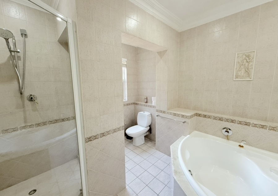 4 Bedroom Property for Sale in Umhlanga KwaZulu-Natal