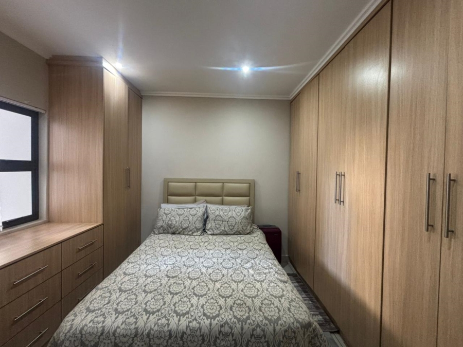 To Let 2 Bedroom Property for Rent in Umhlanga KwaZulu-Natal