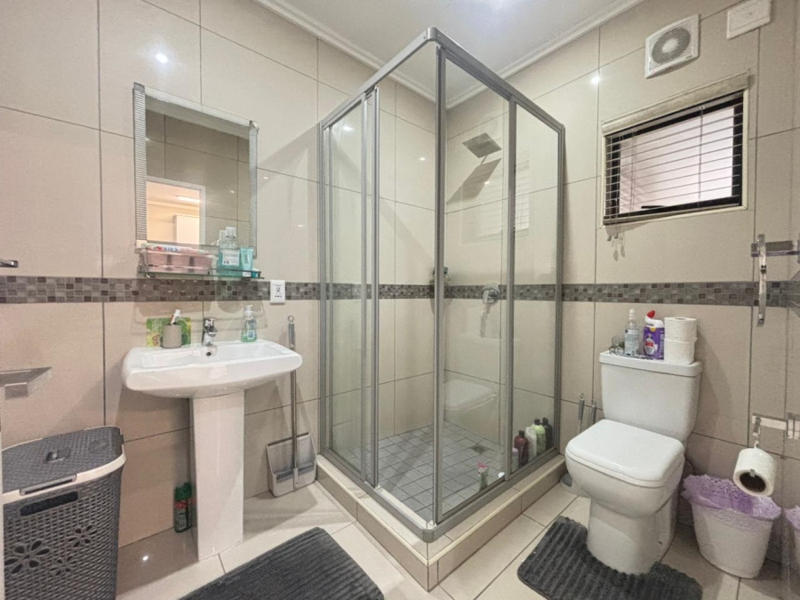 To Let 2 Bedroom Property for Rent in Umhlanga KwaZulu-Natal