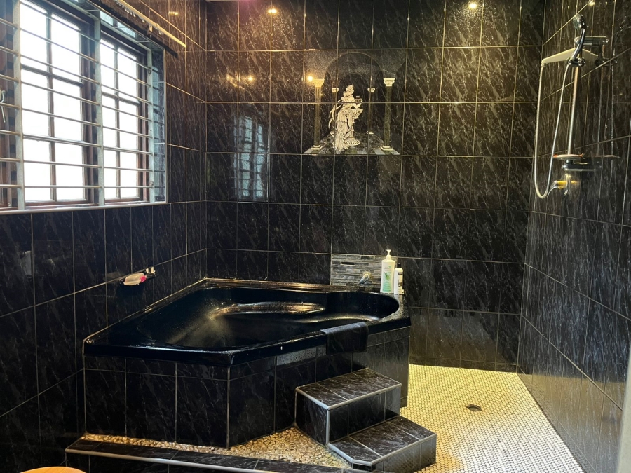 4 Bedroom Property for Sale in Meer En See KwaZulu-Natal