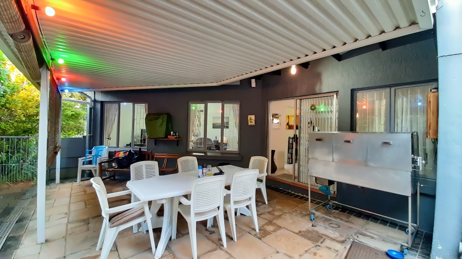 4 Bedroom Property for Sale in Deepdale KwaZulu-Natal