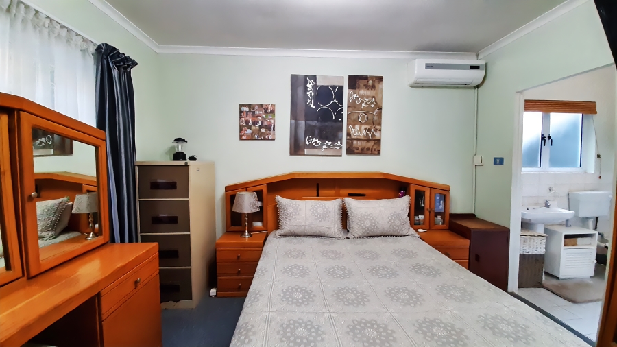 4 Bedroom Property for Sale in Deepdale KwaZulu-Natal
