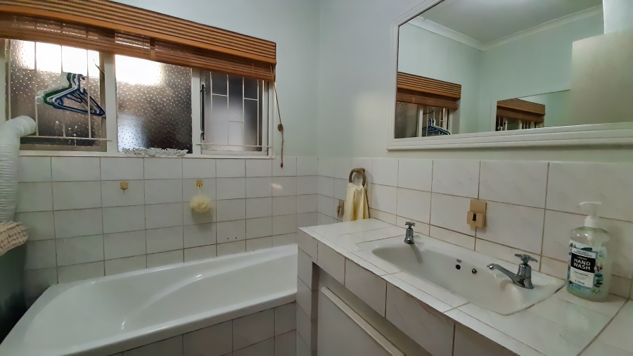 4 Bedroom Property for Sale in Deepdale KwaZulu-Natal