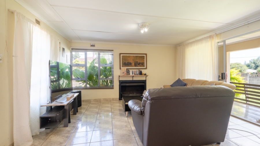 3 Bedroom Property for Sale in Greendale KwaZulu-Natal