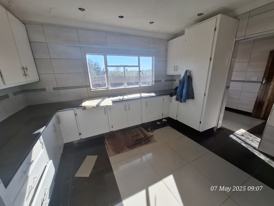 3 Bedroom Property for Sale in Lennoxton KwaZulu-Natal