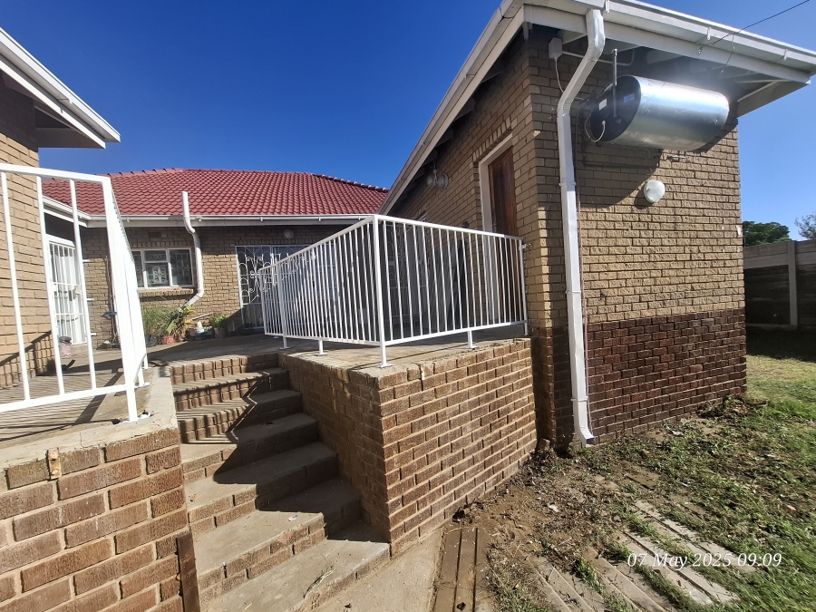 3 Bedroom Property for Sale in Lennoxton KwaZulu-Natal