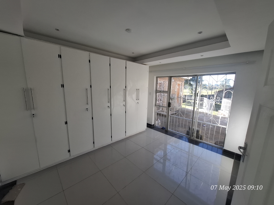 3 Bedroom Property for Sale in Lennoxton KwaZulu-Natal