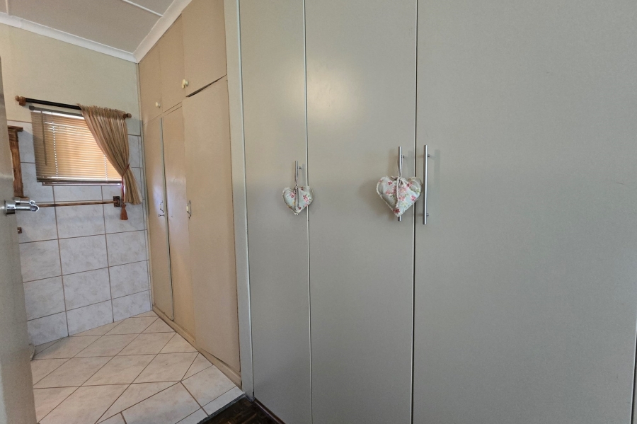 4 Bedroom Property for Sale in Meer En See KwaZulu-Natal