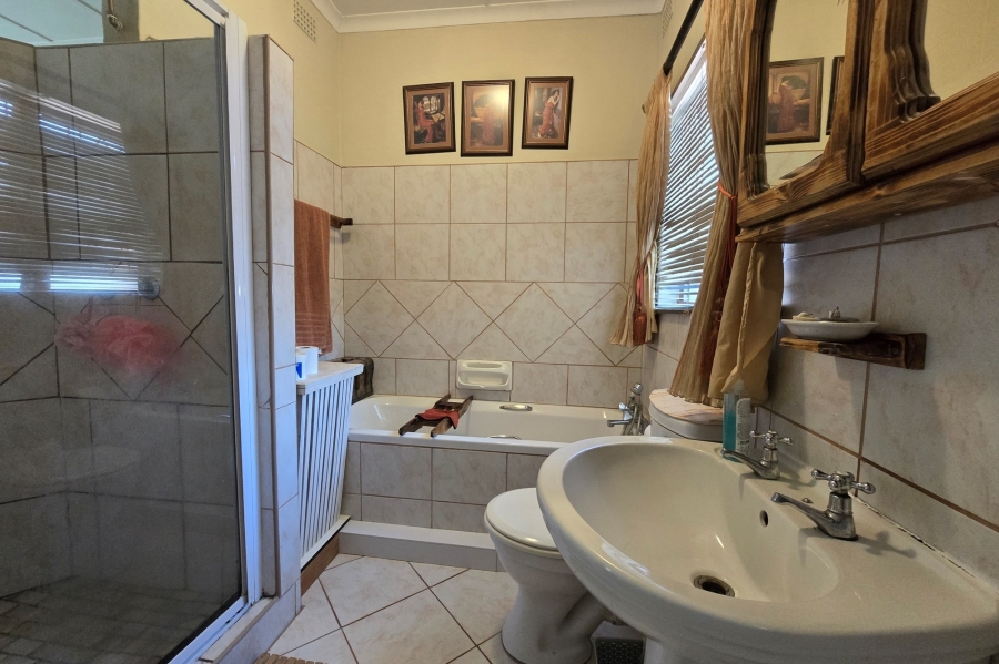 4 Bedroom Property for Sale in Meer En See KwaZulu-Natal