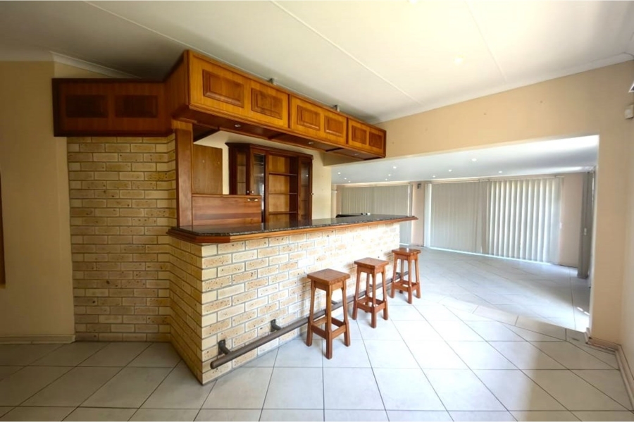 4 Bedroom Property for Sale in Meer En See KwaZulu-Natal