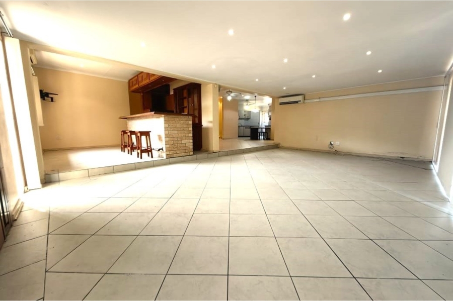 4 Bedroom Property for Sale in Meer En See KwaZulu-Natal