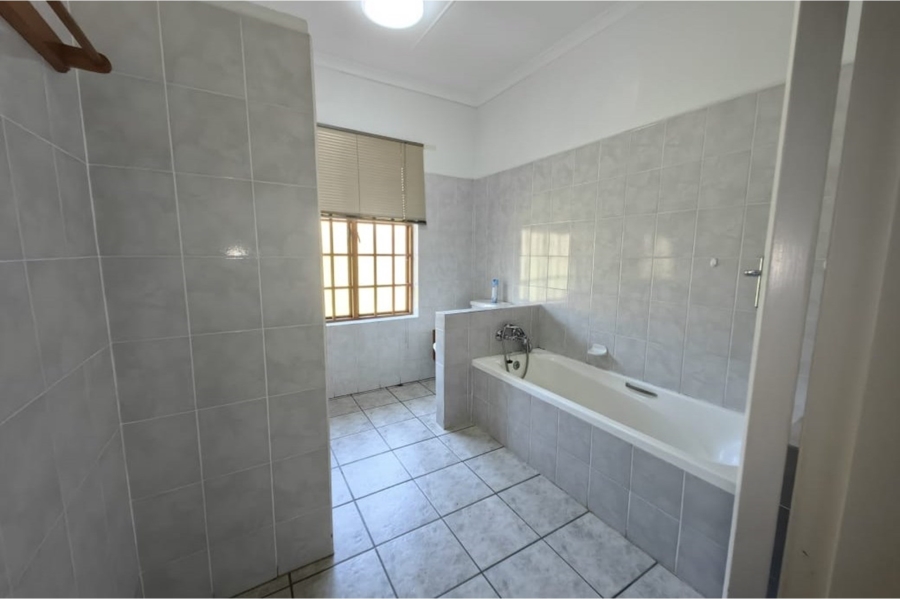 4 Bedroom Property for Sale in Meer En See KwaZulu-Natal