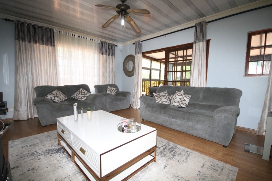 3 Bedroom Property for Sale in Amanzimtoti KwaZulu-Natal