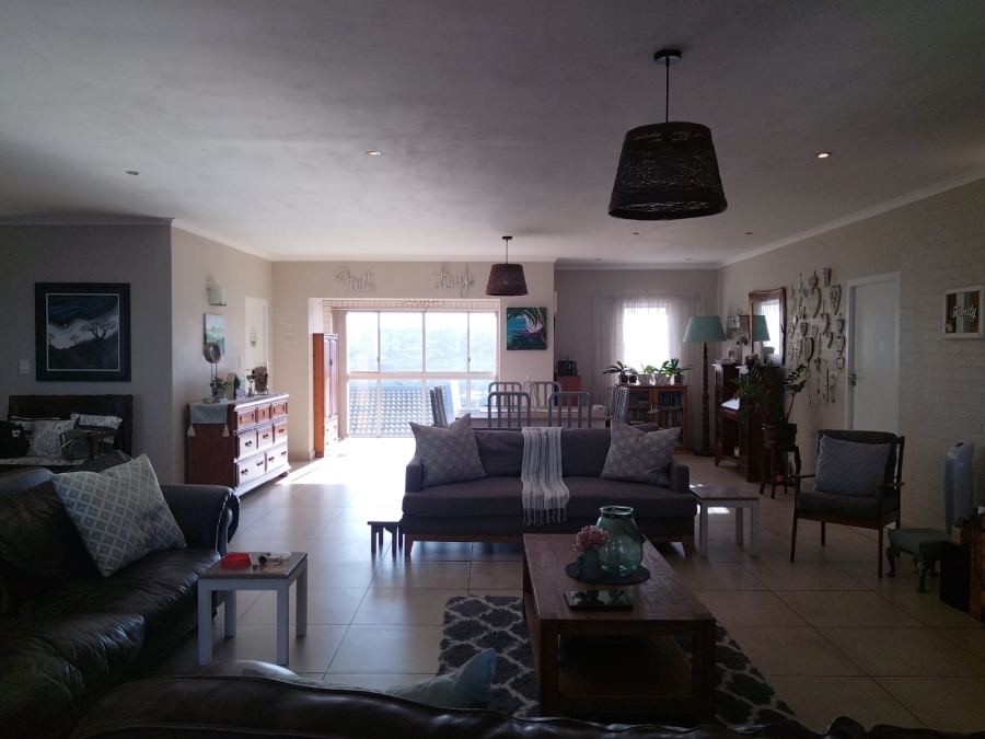 5 Bedroom Property for Sale in Bluff KwaZulu-Natal