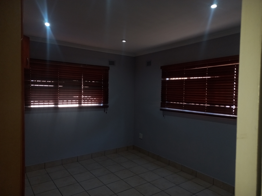 To Let 3 Bedroom Property for Rent in Avoca Hills KwaZulu-Natal