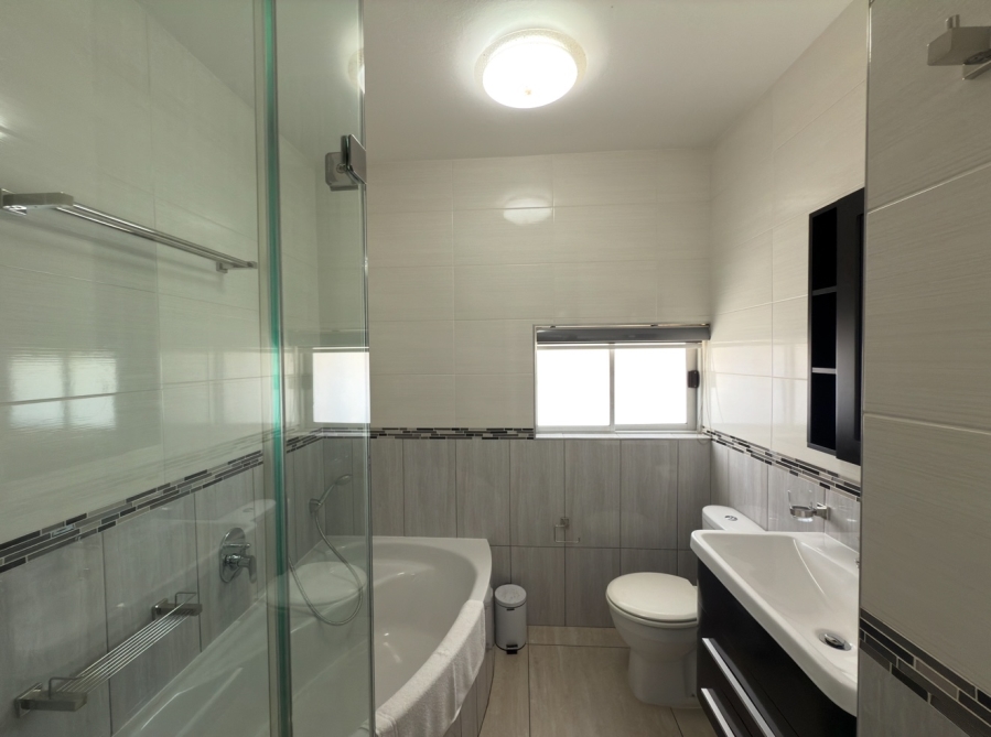 4 Bedroom Property for Sale in Umhlanga KwaZulu-Natal