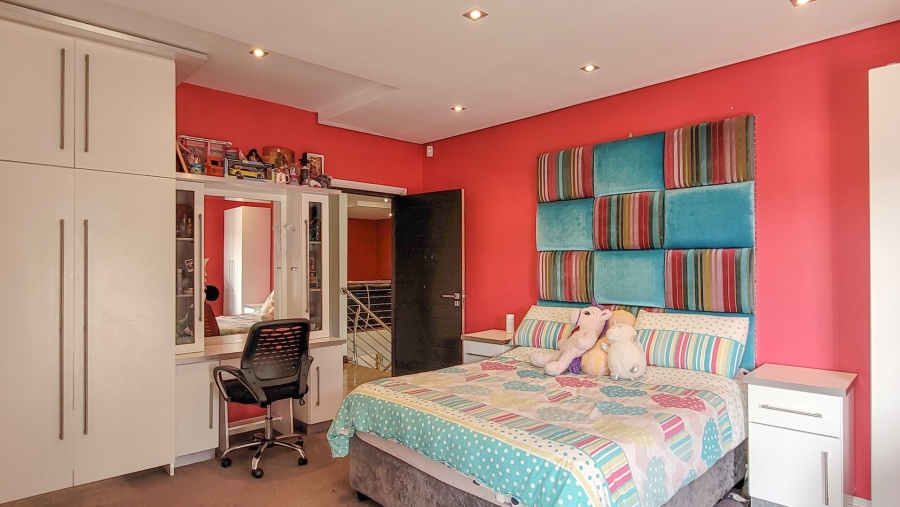 5 Bedroom Property for Sale in Sheffield Beach KwaZulu-Natal