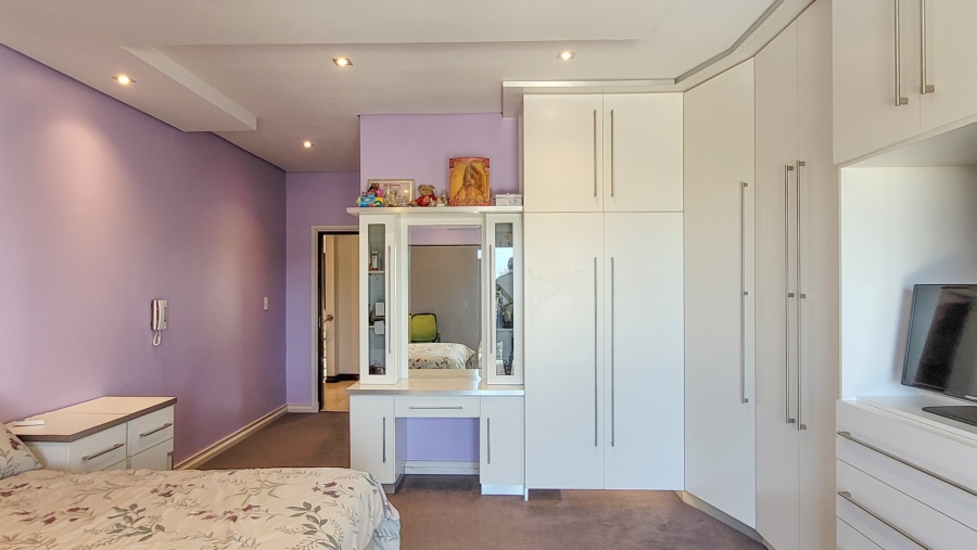 5 Bedroom Property for Sale in Sheffield Beach KwaZulu-Natal