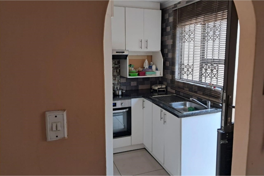 To Let 2 Bedroom Property for Rent in Orient Hills KwaZulu-Natal