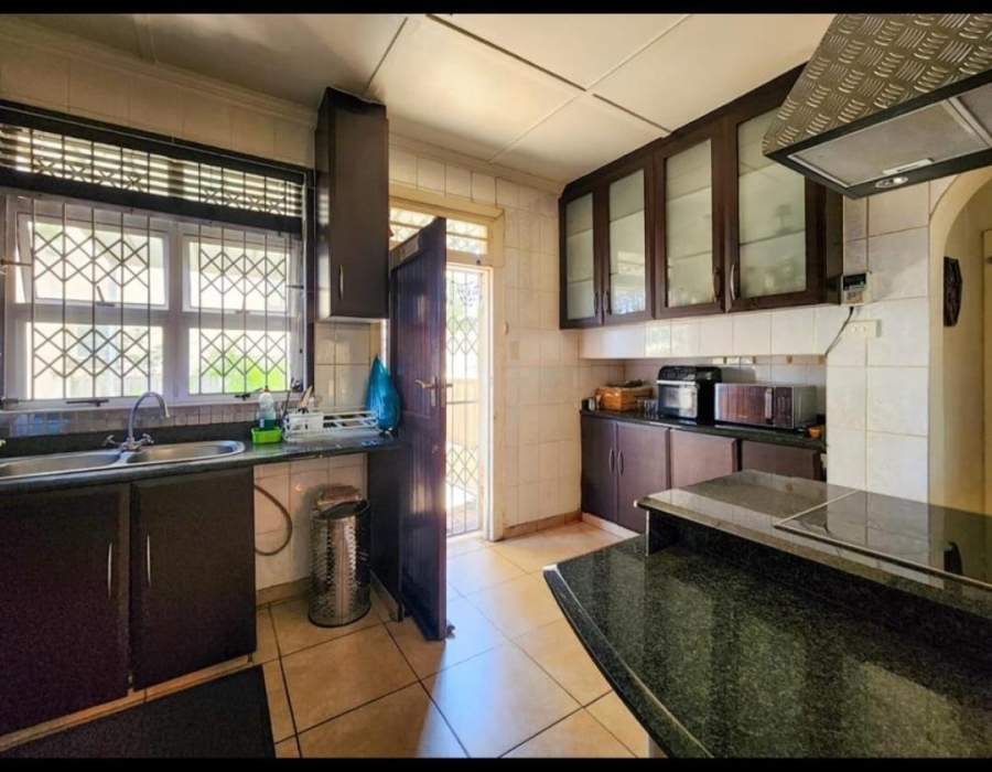 5 Bedroom Property for Sale in Umbilo KwaZulu-Natal