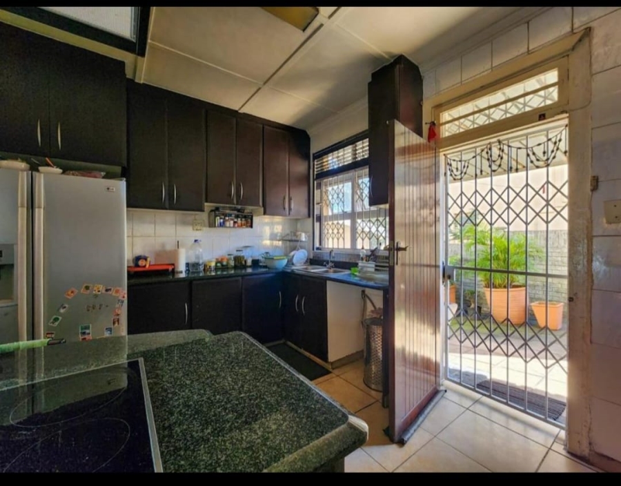 5 Bedroom Property for Sale in Umbilo KwaZulu-Natal
