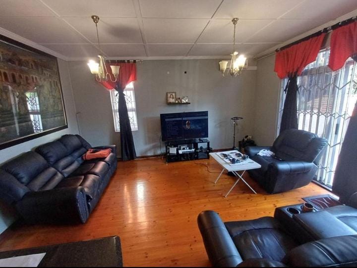 5 Bedroom Property for Sale in Umbilo KwaZulu-Natal