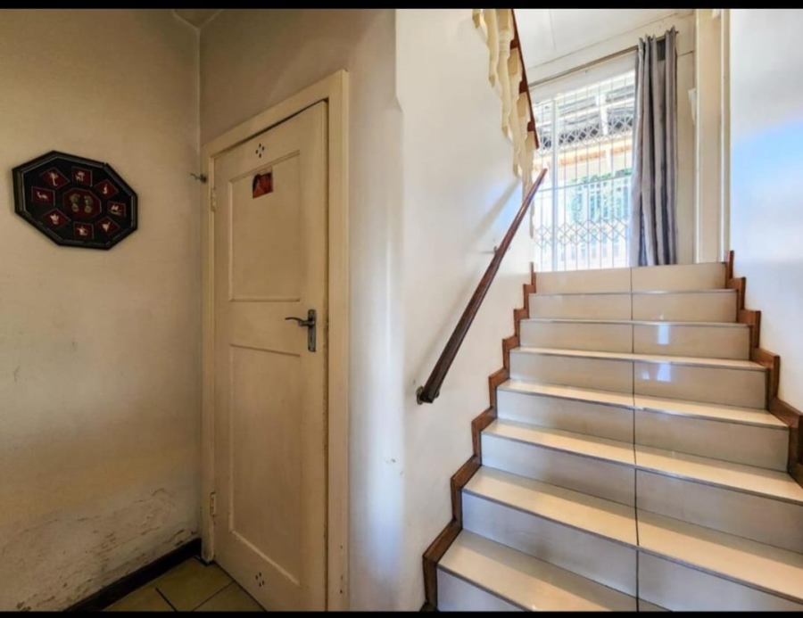 5 Bedroom Property for Sale in Umbilo KwaZulu-Natal