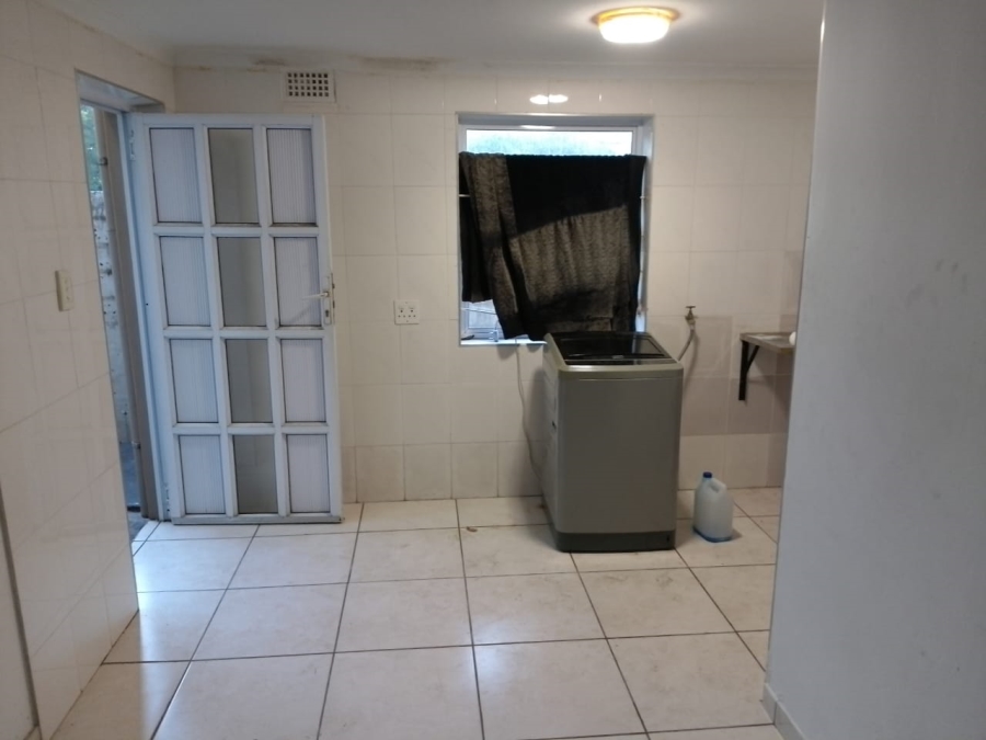 5 Bedroom Property for Sale in Umbilo KwaZulu-Natal