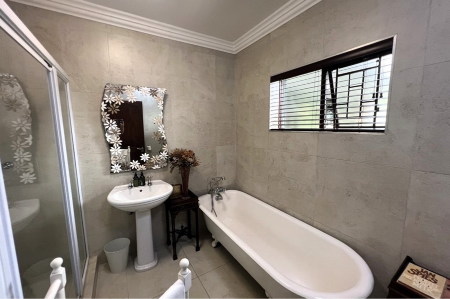 4 Bedroom Property for Sale in Ballito Central KwaZulu-Natal
