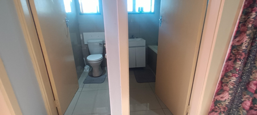 3 Bedroom Property for Sale in Montclair KwaZulu-Natal