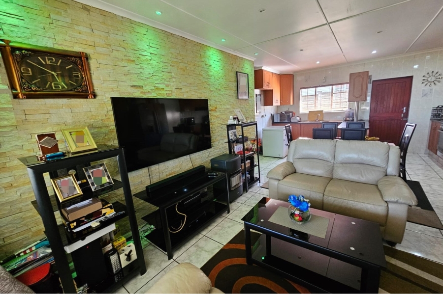 3 Bedroom Property for Sale in Lincoln Meade KwaZulu-Natal