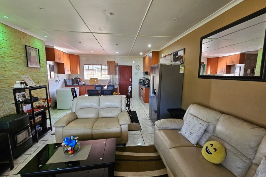 3 Bedroom Property for Sale in Lincoln Meade KwaZulu-Natal