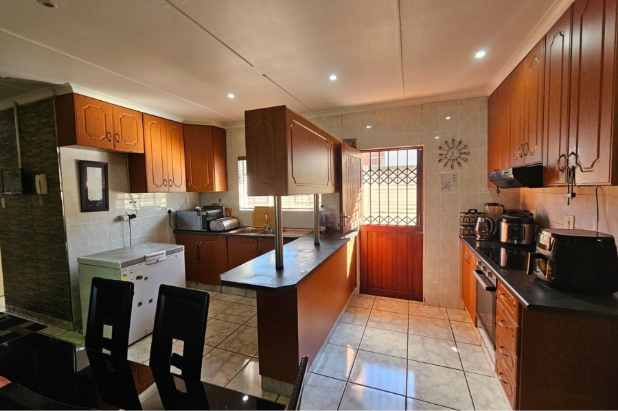 3 Bedroom Property for Sale in Lincoln Meade KwaZulu-Natal