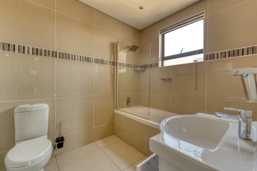 5 Bedroom Property for Sale in Mzingazi Golf Estate KwaZulu-Natal