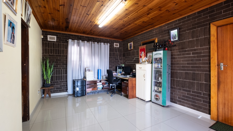 3 Bedroom Property for Sale in Reservoir Hills KwaZulu-Natal