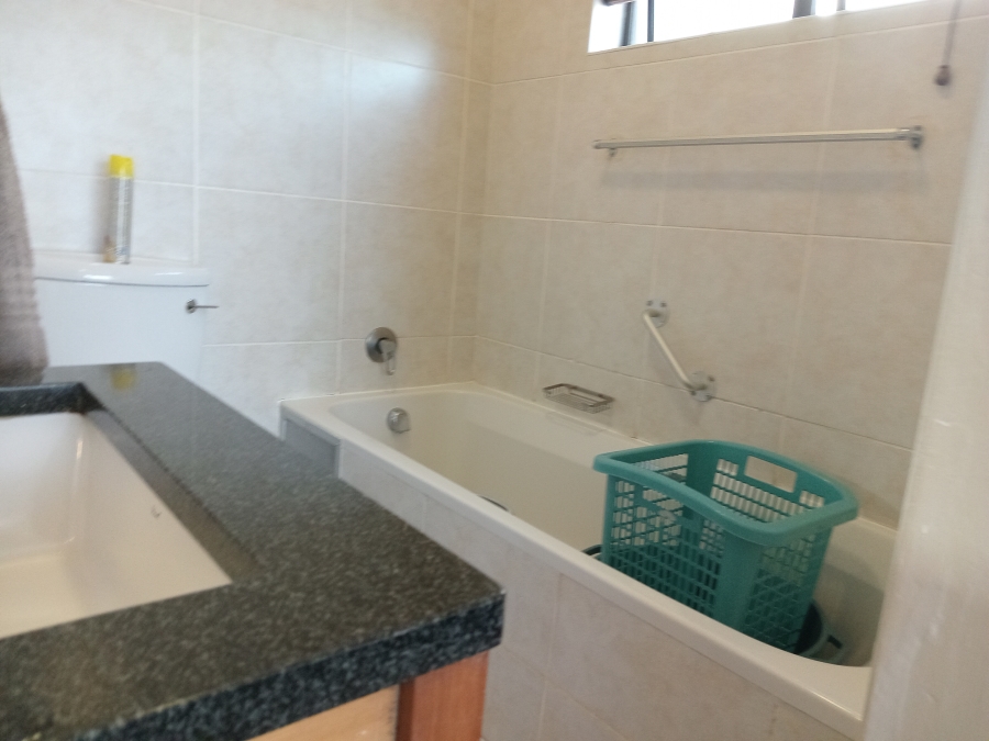 2 Bedroom Property for Sale in Beacon Rocks KwaZulu-Natal