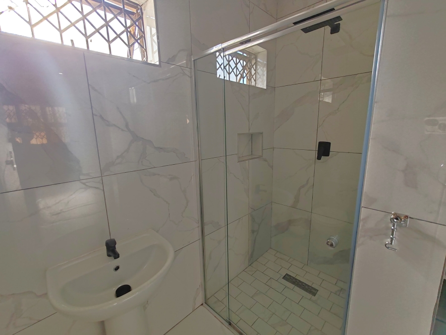 To Let 1 Bedroom Property for Rent in Port Shepstone KwaZulu-Natal