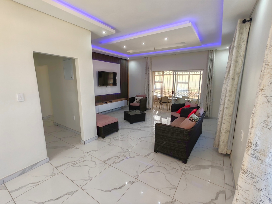 To Let 3 Bedroom Property for Rent in Port Shepstone KwaZulu-Natal