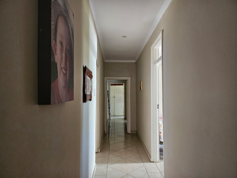 6 Bedroom Property for Sale in Tugela Mouth KwaZulu-Natal
