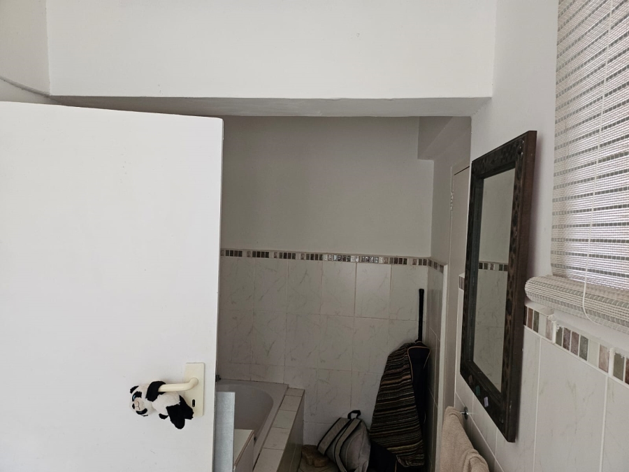 6 Bedroom Property for Sale in Tugela Mouth KwaZulu-Natal