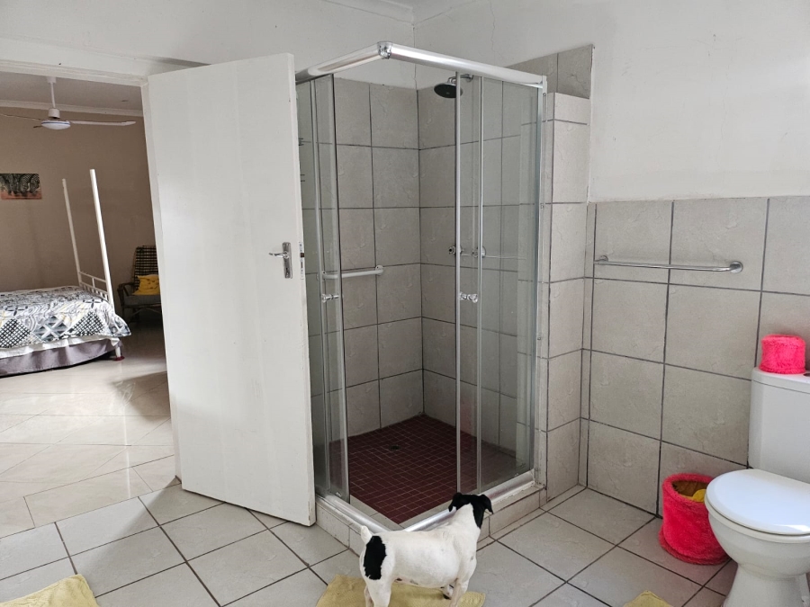 6 Bedroom Property for Sale in Tugela Mouth KwaZulu-Natal